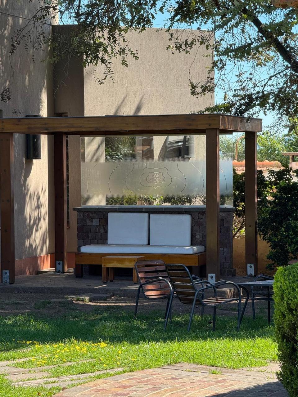 San Isidro Aparthotel Вила Карлос Пас Екстериор снимка